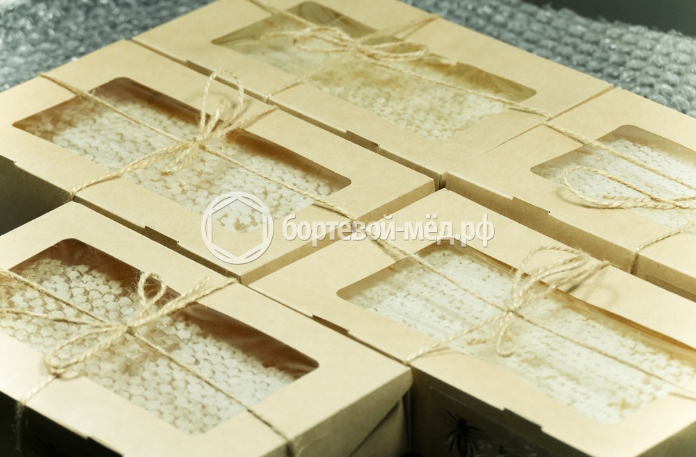 Соты с бортевом мёдом Соты с бортевом мёдом